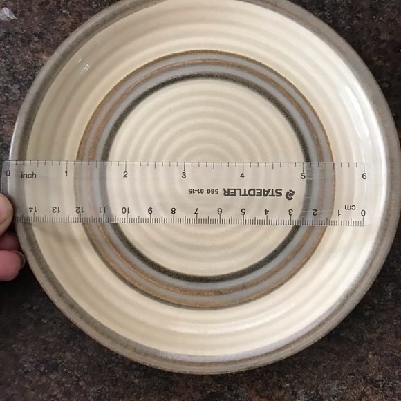 Pottery Plate - Picture 3 of 4